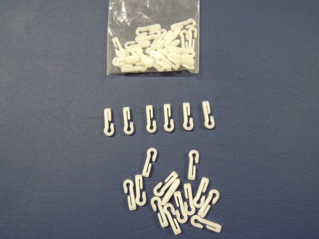 25 SILENT GLISS CURTAIN TRACK HOOKS Small hook to attach to gliders and tape 